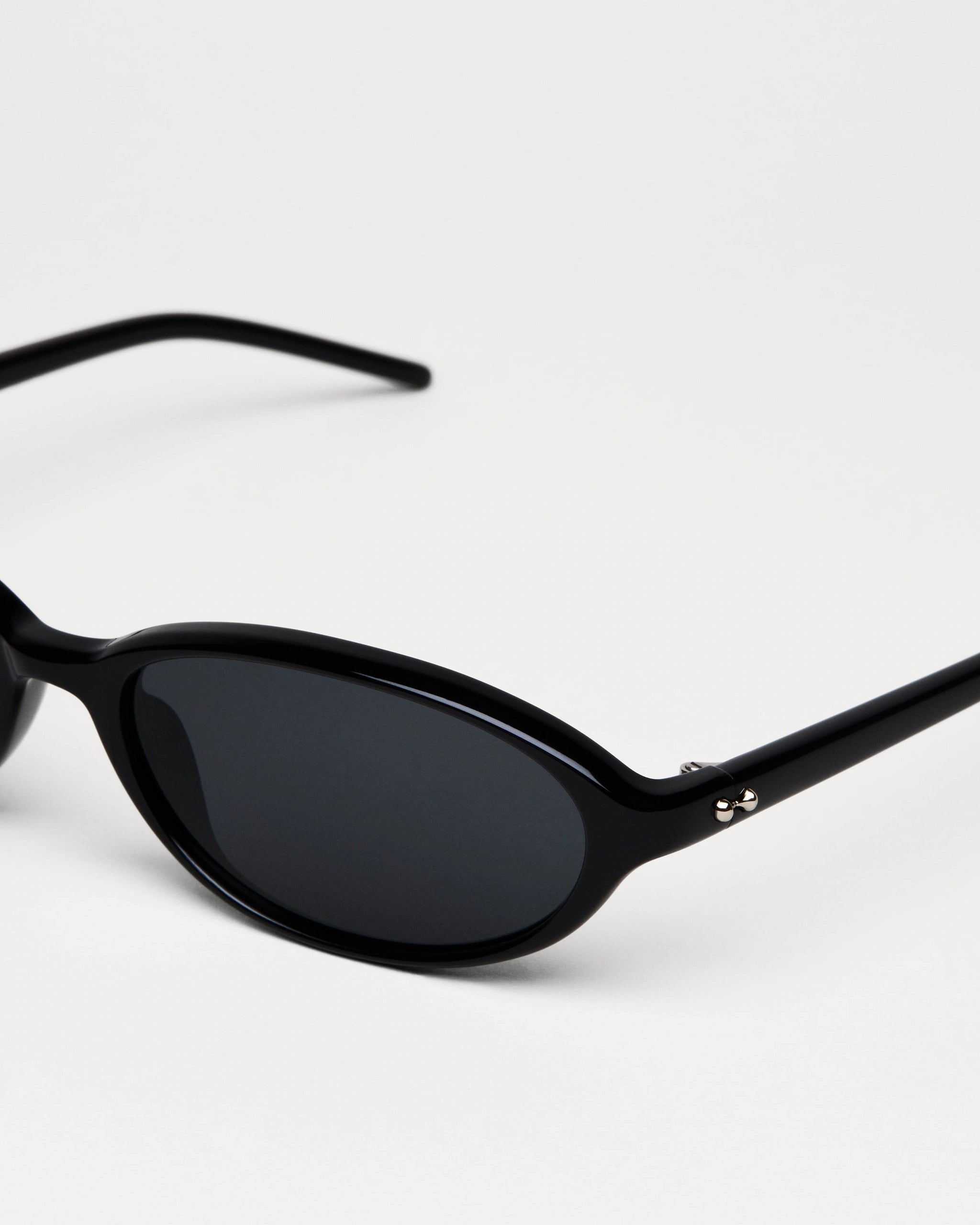 Ellipse - Black